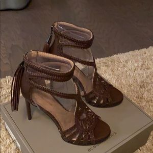 NIB BCBG Maxazria Open Toe High Heel Sandal